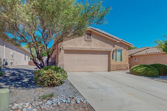 8323 Mock Heather Road NW, Albuquerque, NM 87120