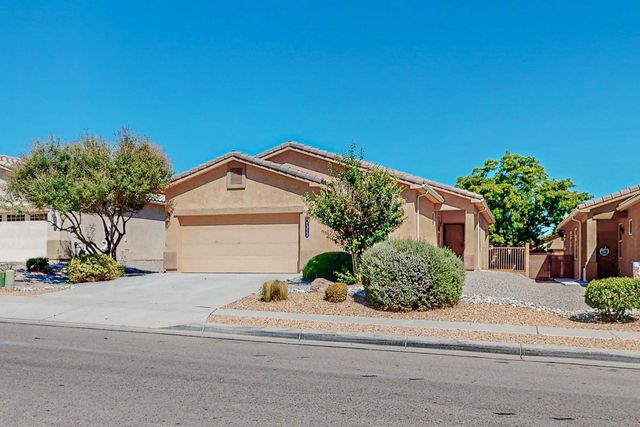 8323 Mock Heather Road NW, Albuquerque, NM 87120