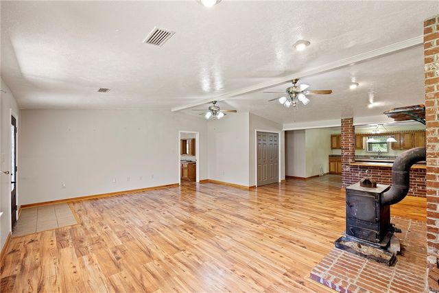 655 Charton Road, Morrilton, AR 72110
