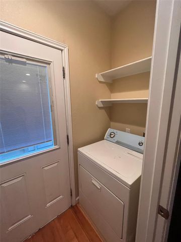 1038 E 43rd ST B, Austin, TX 78751