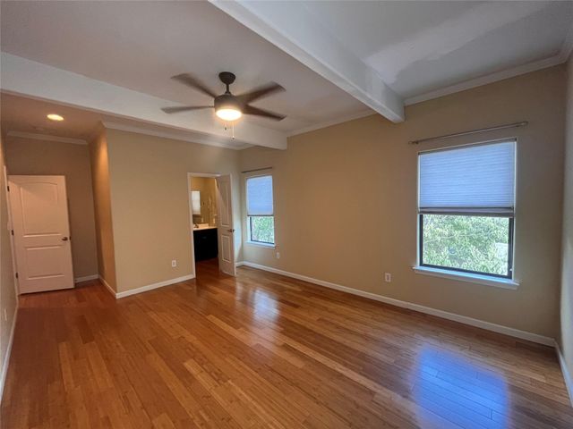 1038 E 43rd ST B, Austin, TX 78751