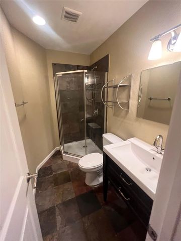 1038 E 43rd ST B, Austin, TX 78751