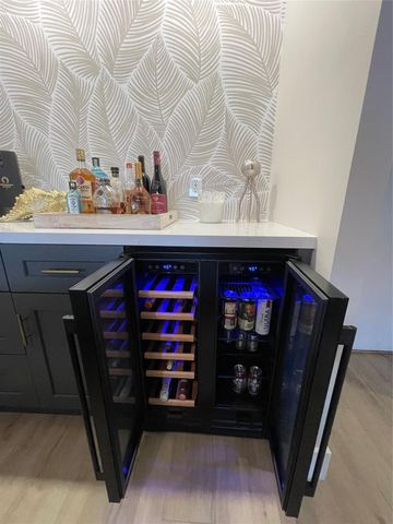 400 Kings Point Dr 1027, Sunny Isles Beach, FL 33160