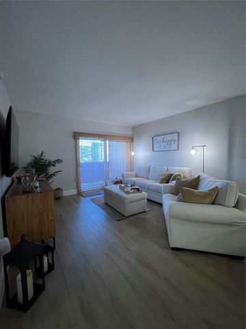 400 Kings Point Dr 1027, Sunny Isles Beach, FL 33160