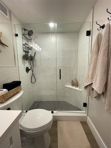 400 Kings Point Dr 1027, Sunny Isles Beach, FL 33160