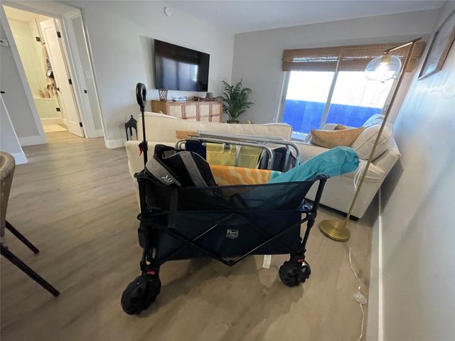 400 Kings Point Dr 1027, Sunny Isles Beach, FL 33160