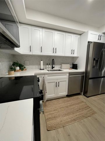 400 Kings Point Dr 1027, Sunny Isles Beach, FL 33160