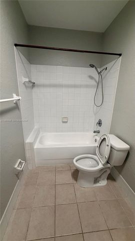 13272 Old Biscayne Dr 104, Homestead, FL 33033