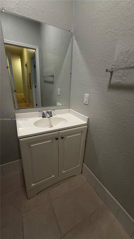 13272 Old Biscayne Dr 104, Homestead, FL 33033