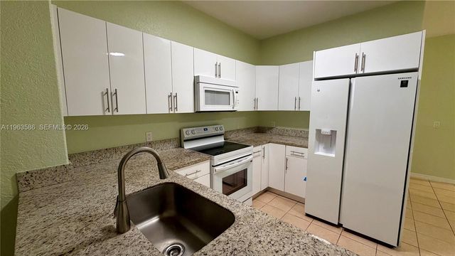 13272 Old Biscayne Dr 104, Homestead, FL 33033