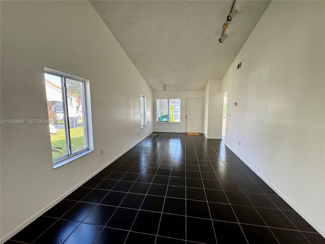 8362 SW 148th Ave 8362, Miami, FL 33193