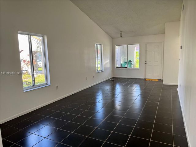 8362 SW 148th Ave 8362, Miami, FL 33193