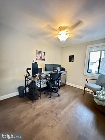 19 CAROUSEL CT, Sterling, VA 20164