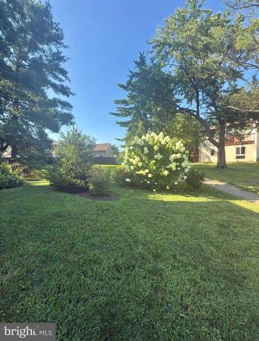 19 CAROUSEL CT, Sterling, VA 20164