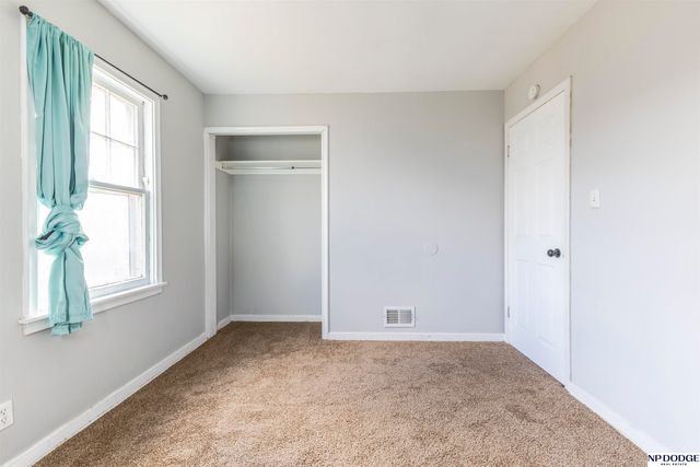 3739 N 44th Avenue, Omaha, NE 68111