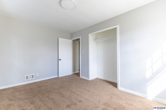 3739 N 44th Avenue, Omaha, NE 68111