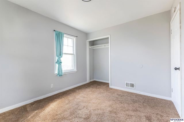 3739 N 44th Avenue, Omaha, NE 68111