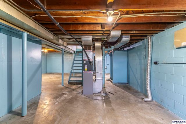 3739 N 44th Avenue, Omaha, NE 68111