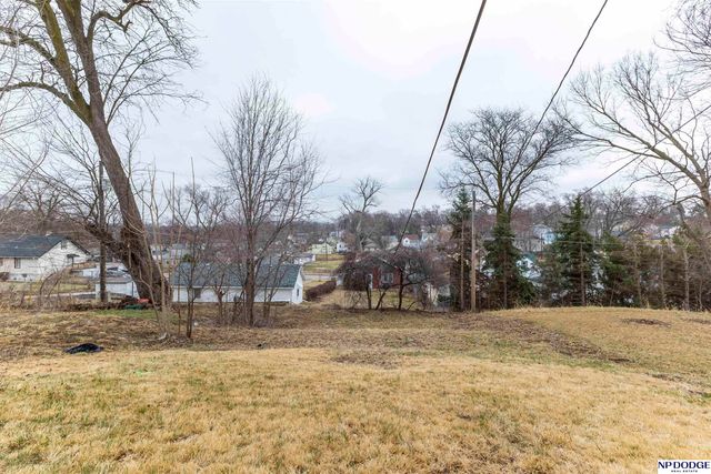 3739 N 44th Avenue, Omaha, NE 68111