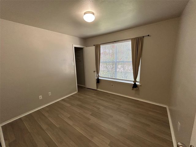 2101 Whistling WAY, Taylor, TX 76574