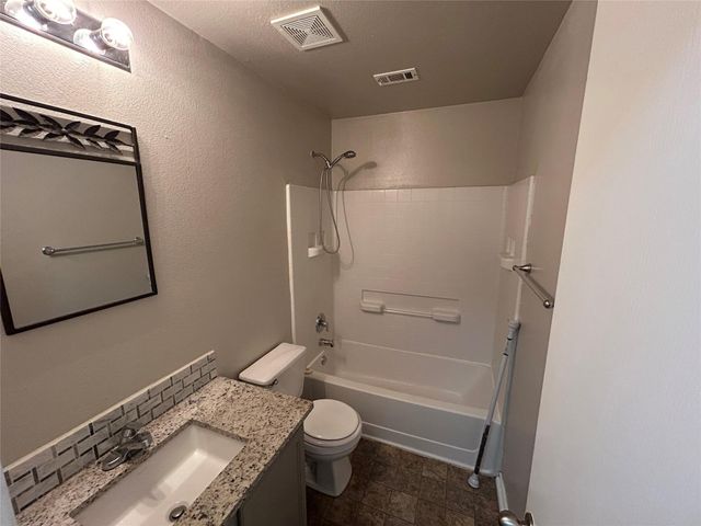 2101 Whistling WAY, Taylor, TX 76574