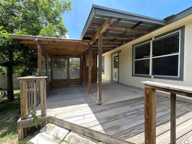 2101 Whistling WAY, Taylor, TX 76574