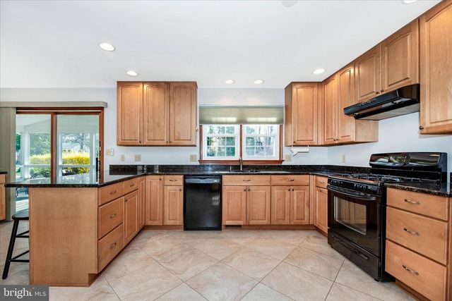 8234 GLENDALE DR, Frederick, MD 21702