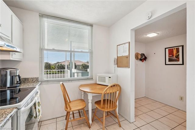 5959 Winkler RD # 305, Fort Myers, FL 33919