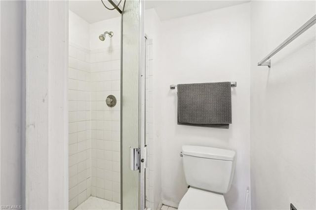 5959 Winkler RD # 305, Fort Myers, FL 33919