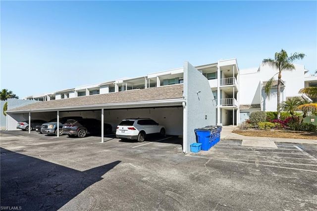 5959 Winkler RD # 305, Fort Myers, FL 33919