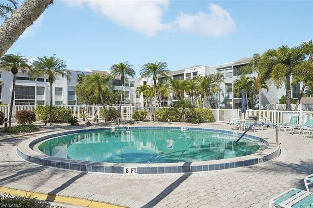 5959 Winkler RD # 305, Fort Myers, FL 33919