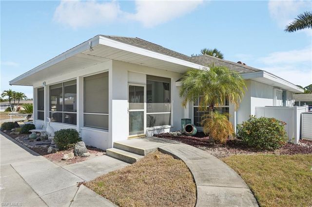 5959 Winkler RD # 305, Fort Myers, FL 33919