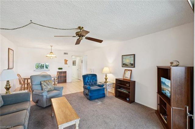 5959 Winkler RD # 305, Fort Myers, FL 33919