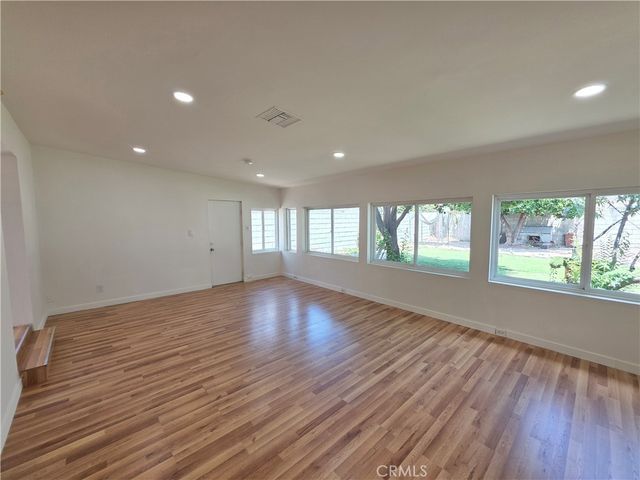 8834 Stansbury, Panorama City, CA 91402