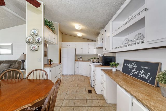 2598 Ayala Drive 42, Rialto, CA 92377