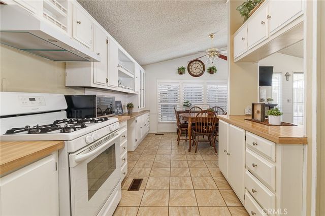 2598 Ayala Drive 42, Rialto, CA 92377