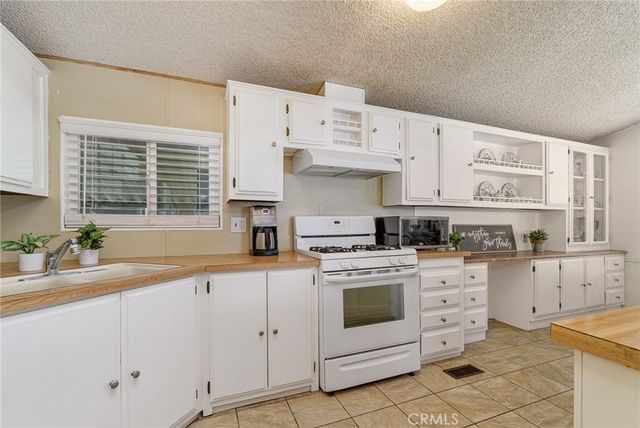 2598 Ayala Drive 42, Rialto, CA 92377