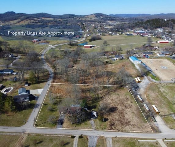 148 Maple St, Gordonsville, TN 38563