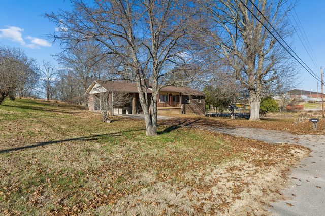 148 Maple St, Gordonsville, TN 38563