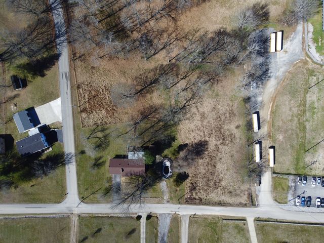 148 Maple St, Gordonsville, TN 38563