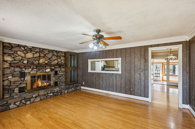 148 Maple St, Gordonsville, TN 38563