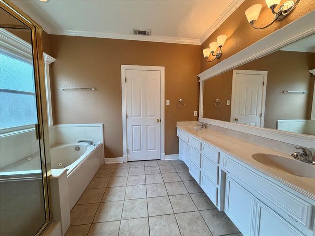 102 Thyme Trail, Lake Jackson, TX 77566