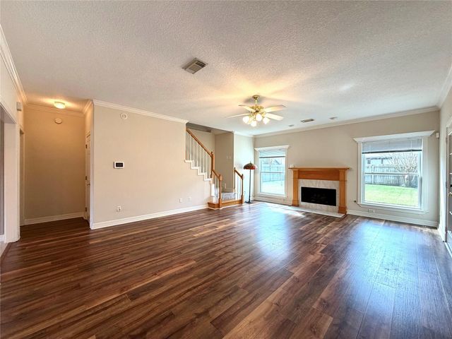 102 Thyme Trail, Lake Jackson, TX 77566