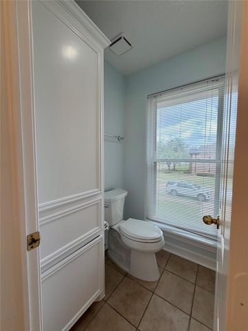 102 Thyme Trail, Lake Jackson, TX 77566