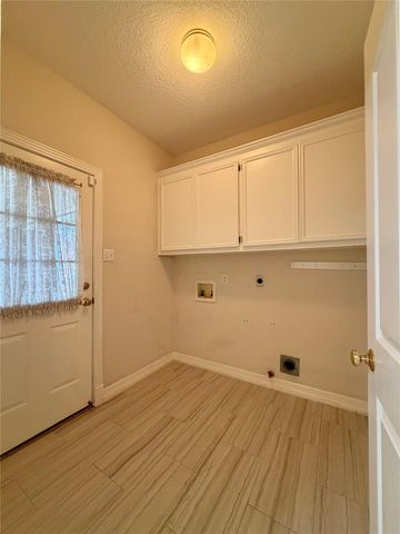 102 Thyme Trail, Lake Jackson, TX 77566