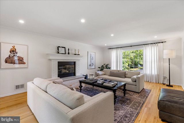 21 LANDING LN, Princeton Junction, NJ 08550
