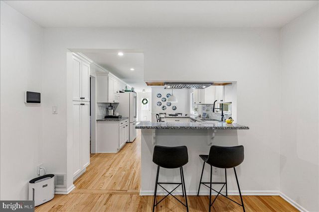 21 LANDING LN, Princeton Junction, NJ 08550