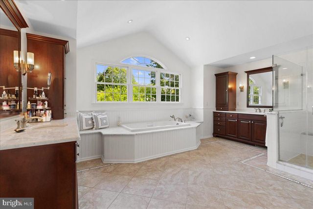 21 LANDING LN, Princeton Junction, NJ 08550