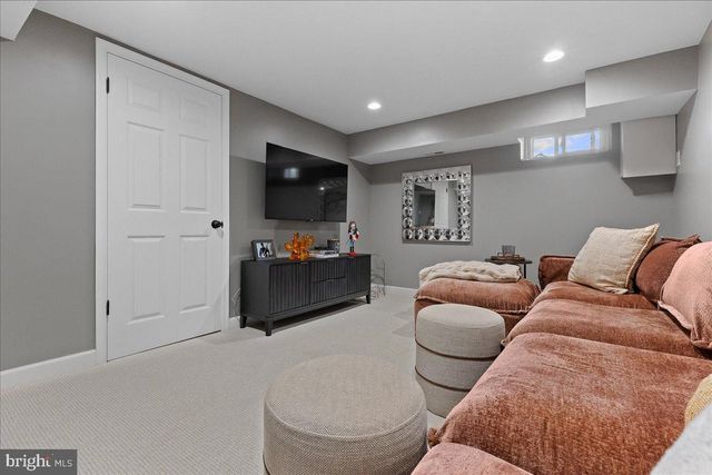 21 LANDING LN, Princeton Junction, NJ 08550
