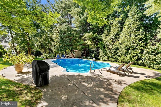 21 LANDING LN, Princeton Junction, NJ 08550